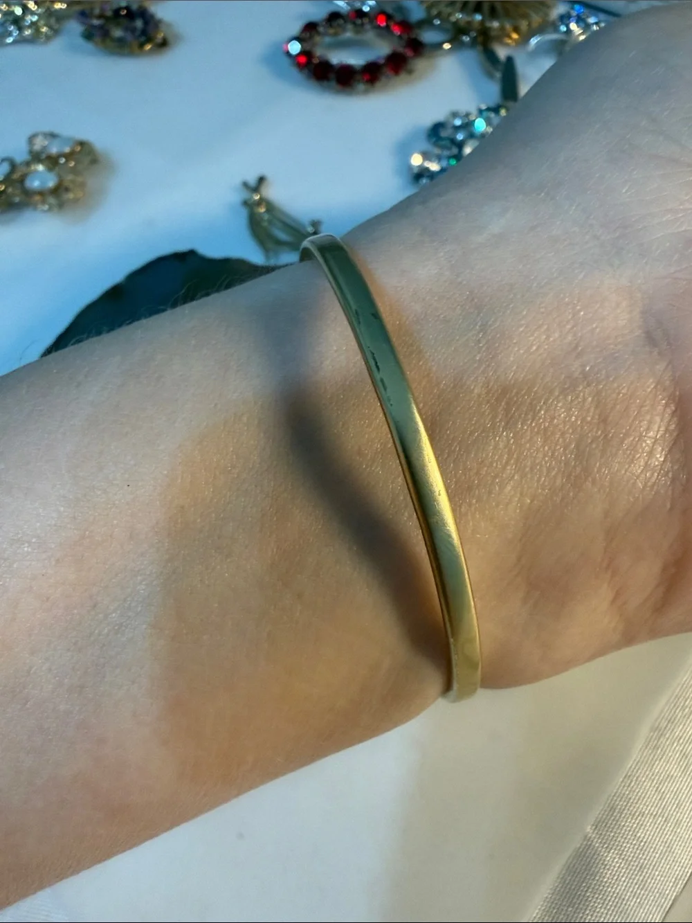Spartina Gold Starburst Charm Bangle Bracelet - 6.5” Guc